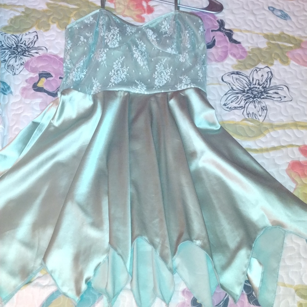 Light green dress